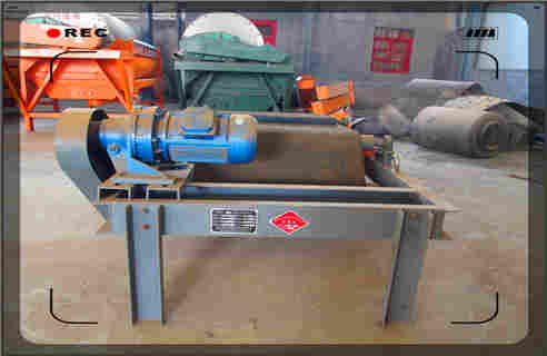 自卸式皮帶電磁除鐵器,天津RCDD-12自卸式皮帶電磁除鐵器電流_天津RCDD-12自卸式皮帶電磁除鐵器廠家配件_型號及工作視頻 自卸式皮帶電磁除鐵器,天津RCDD-12自卸式皮帶電磁除鐵器電流_天津RCDD-12自卸式皮帶電磁除鐵器廠家配件_型號及工作視頻