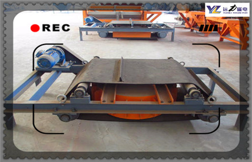 電磁自卸式除鐵器,福建電磁自卸式除鐵器設備_福建電磁自卸式除鐵器設備廠家配件_型號及工作視頻 電磁自卸式除鐵器,福建電磁自卸式除鐵器設備_福建電磁自卸式除鐵器設備廠家配件_型號及工作視頻