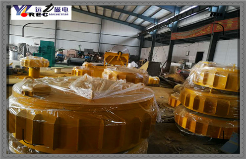 懸掛式除鐵器,河北懸掛式除鐵器 _內(nèi)部磁塊安裝方法_河北懸掛式除鐵器定制供應(yīng)型號價格 懸掛式除鐵器,河北懸掛式除鐵器 _內(nèi)部磁塊安裝方法_河北懸掛式除鐵器定制供應(yīng)型號價格